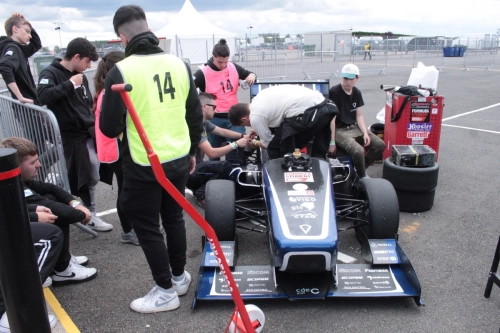 Preparación Scrutineering FSUK 2023
